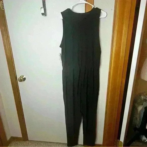 Old Navy Active Jumpsuit Sleeveless Wm Large Gray 4 Way Stretch Athleisure NWT - Picture 8 of 10
